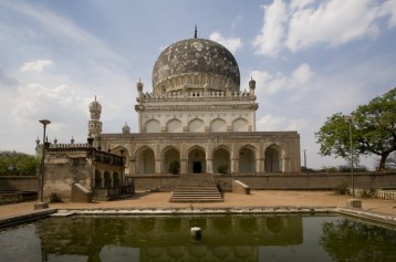 Hyderabad – Srisailam – Ramoji Film City – Vijayawada 